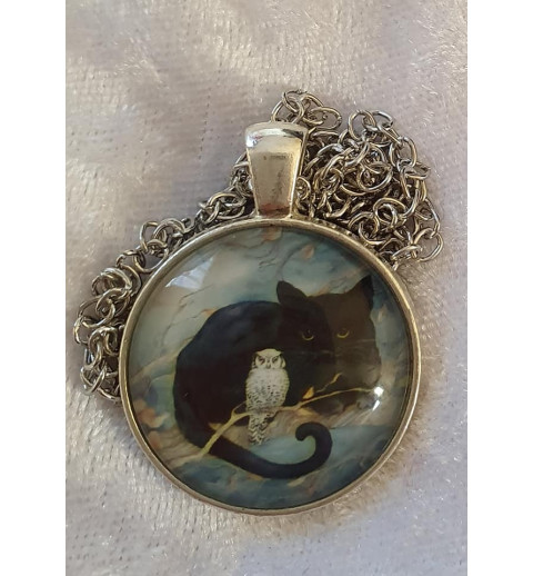 Kette mit Cabochon-Anhänger Katze mit Eule